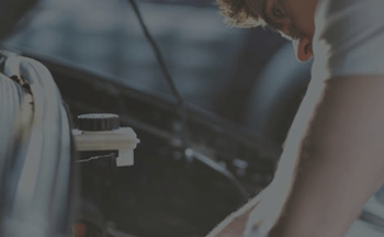 Oil and Filter Change in London at Rishi’s MOT Centre